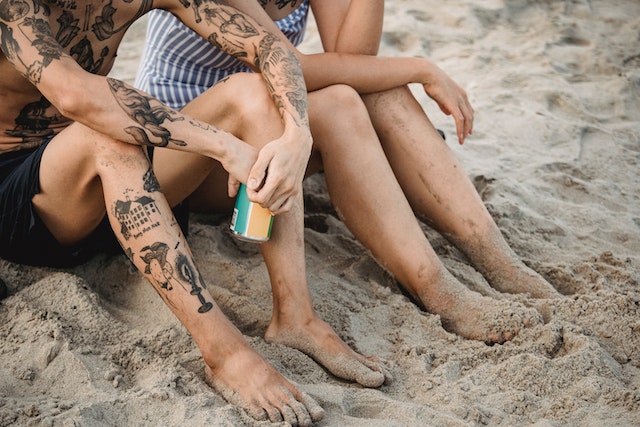 Kunst op de huid omarmen: Nieuwste trends en stijlen in tatoeage